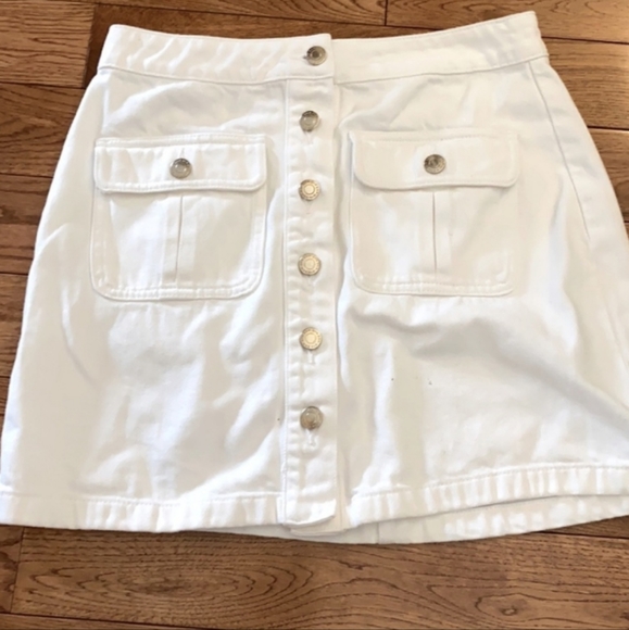 💰3/$30White denim skirt - Picture 3 of 5